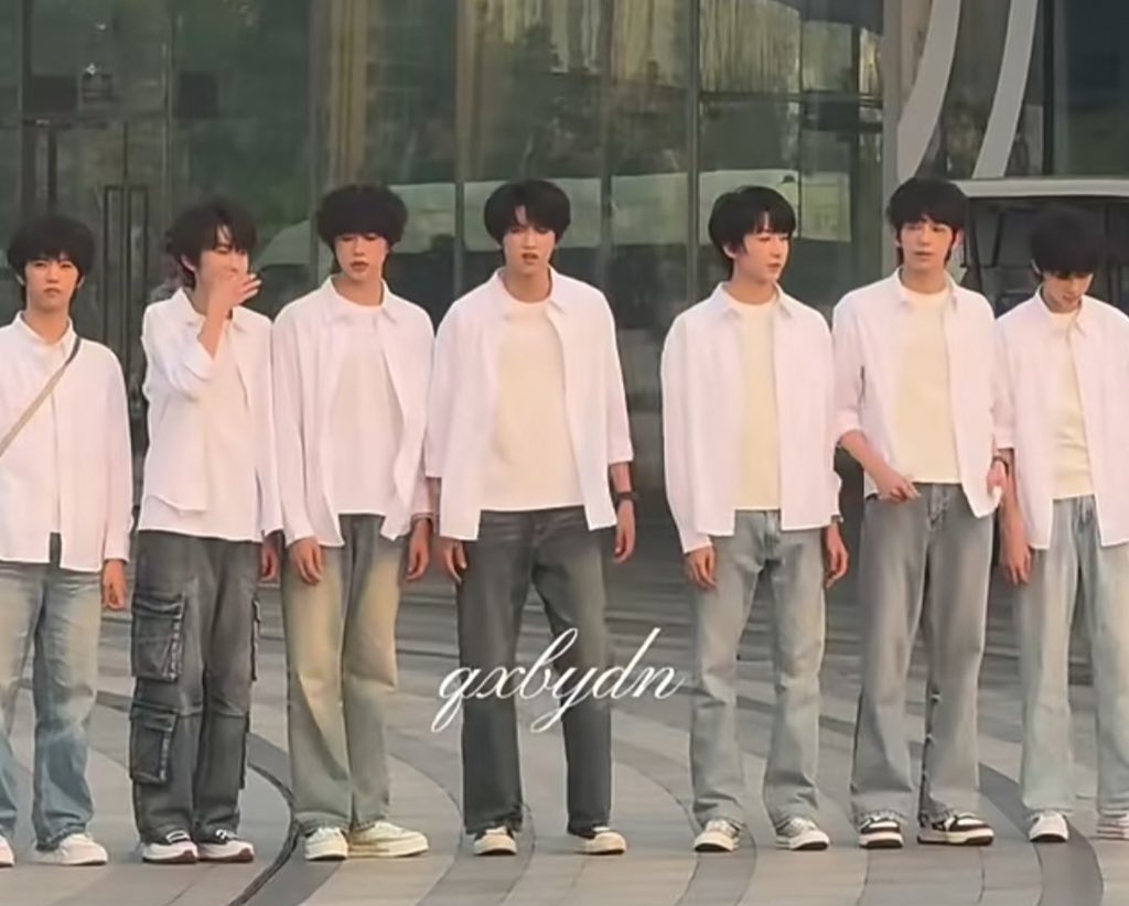 豆比（戒色day13） tweet media