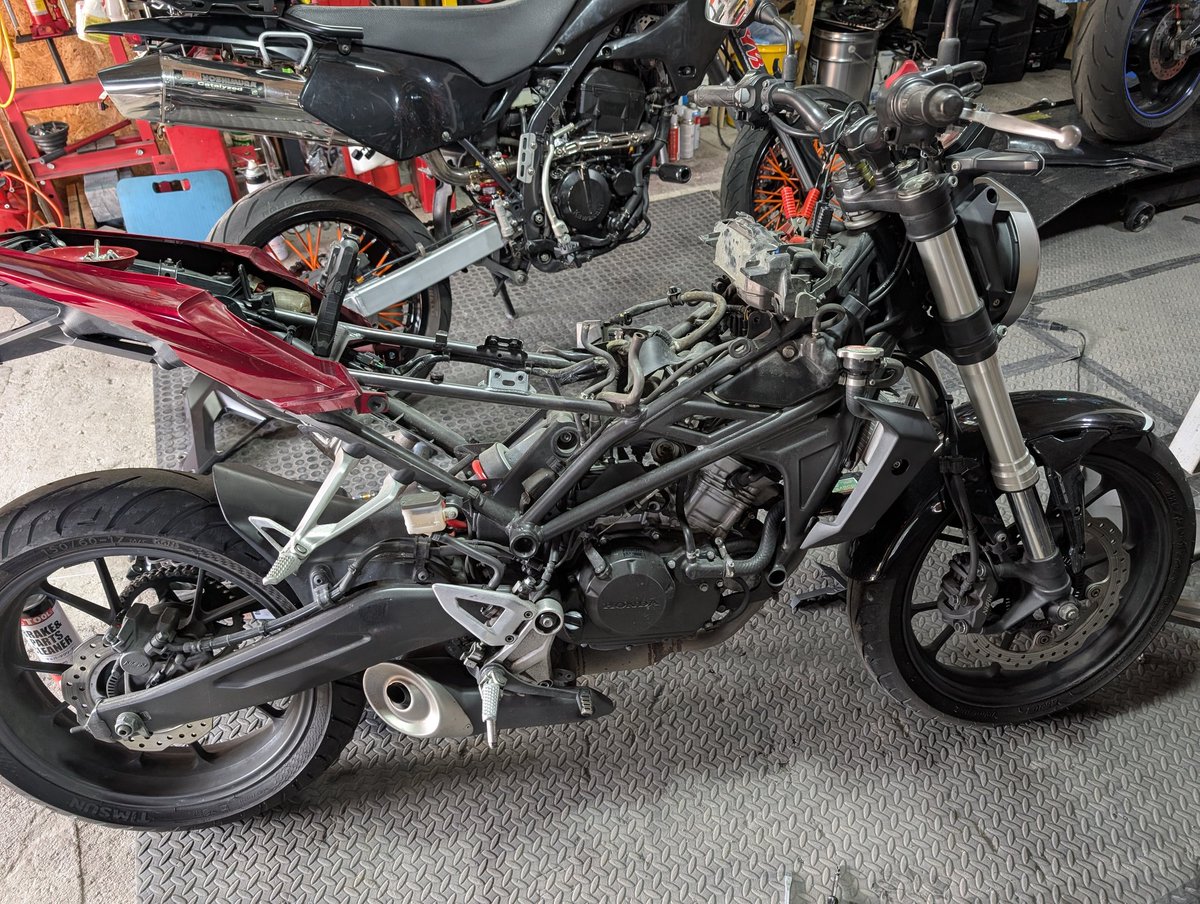 代車のCB125Rが貸出中に交差点でエンスト😱 その後エンジンかからない