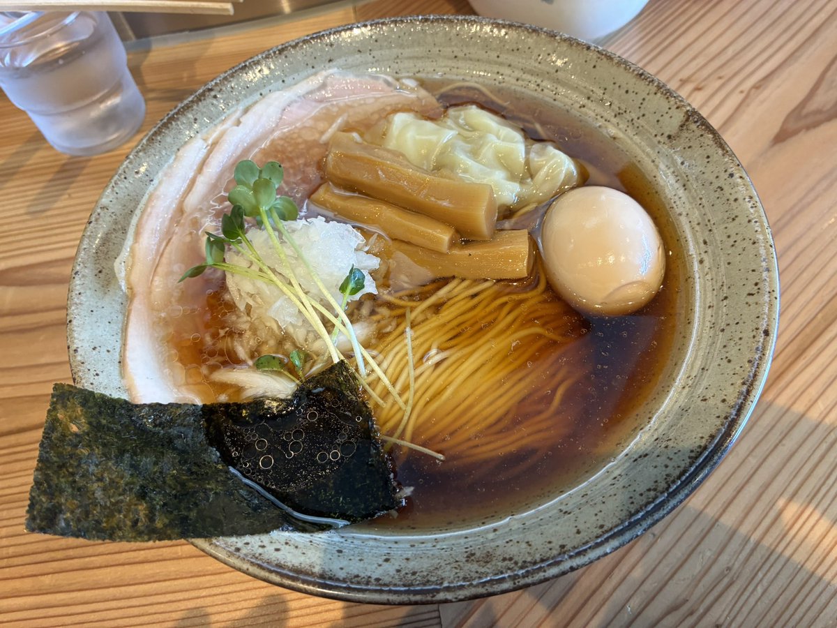 atawuk35's tweet photo. ※中華そば シバへー※

ほたるいかの中華そば
特製煮干しそば(醤油)
肉ご飯

ほたるいかの時期デスね〈：]彡
相変わらず煮干しそばもうまし´༥` https://t.co/gvGEulaVh6