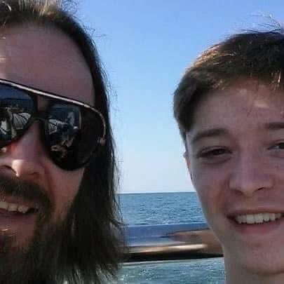 FrannyGriffiths's tweet photo. Very proud father!!  29 today ❤️
How did that happen? Happy birthday Christian Griffiths 🎂 Love you mate ❤️ https://t.co/tg0gDRJhks