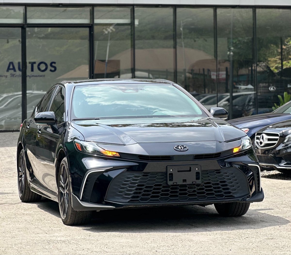 ASTRO__AUTOS's tweet photo. SALE ALERT ‼️ 
UNLEASH MAXIMUM ELEGANCE AND PERFORMANCE WITH THE 2025 TOYOTA CAMRY SE. A LUXURIOUS 5-SEAT SEDAN WITH A REFINED 2.5L 4 CYLINDER ENGINE,ALL WHEEL DRIVE,PREMIUM BLACK LEATHER INTERIOR ON BLACK EXTERIOR,MERIDIAN SOUND SYSTEM,&amp; OTHER ADVANCED FEATURES
PRICE:58,000,000 https://t.co/UJn1P5Ibtu