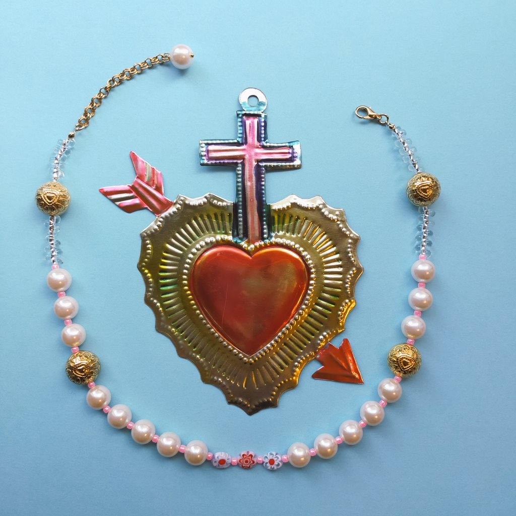 zorrro0217's tweet image. +++
新作
nuevo
+++

ミルフィオリのビーズ、アクリルパーツ、japan vintageの樹脂パール、硝子ビーズを使用した大分短めのNecklace最早チョーカーでございます

明日4/17viernes
21:00
BASE

zorrro0217.base.shop

#handmadeaccessory #ハンドメイドアクセサリー