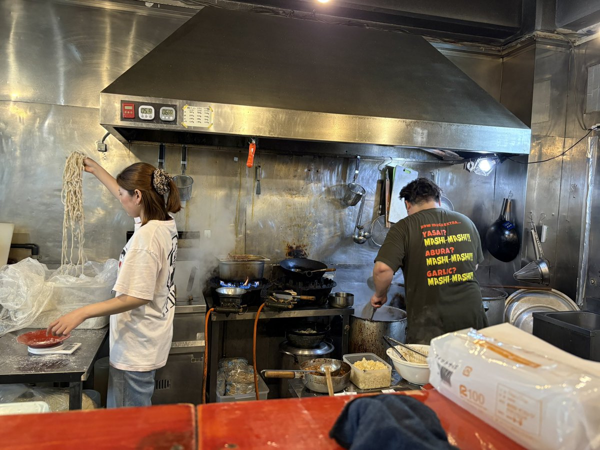 アトム tweet media