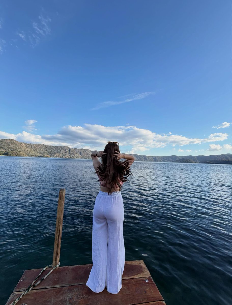 Sin_City007's tweet image. ☀️ Good Afternoon ☀️

Take a short break, relax your mind, and recharge ✨
Keep going, you’re doing great 💫

💖 Stay Positive 💖

#GoodAfternoon #PositiveVibes #StayStrong