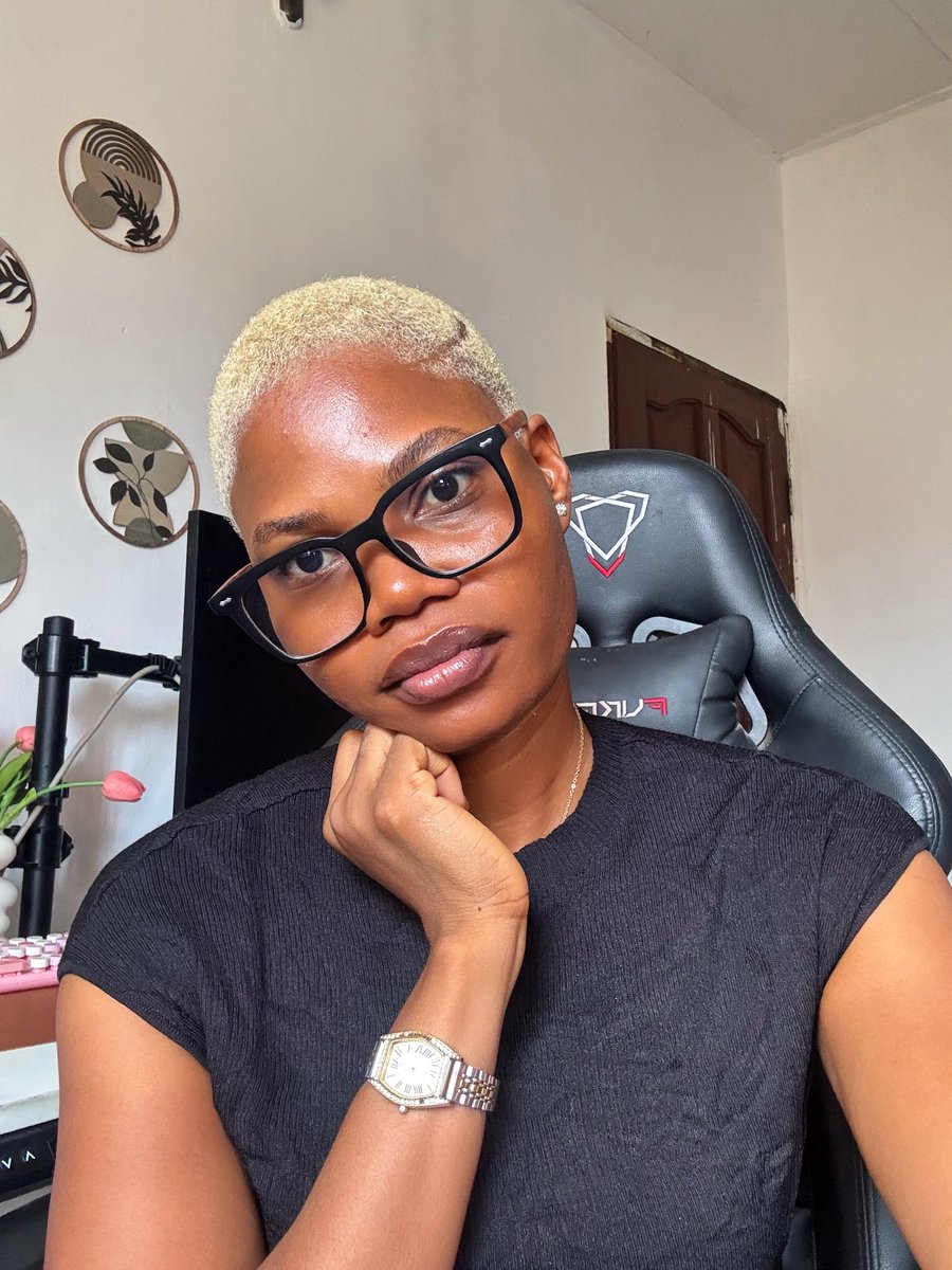 Daisy🌼 tweet media