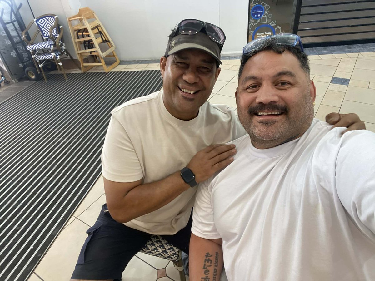 markhunt1974's tweet photo. So good to see my uso nige we used to sit in the Malo escort at the school and play slow jams like this and talk about life like we had already seen the world 🌍 🤣🤣🤣🤣 and we was jus little Moe peees well not little jus young  .love ❤️ u my brother always makes me smile and HAPPY seeing u smile ❤️ and yes nothing much has changed I am still in trouble 👿 but always battling for the truth ❤️