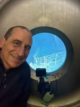 RavinDave's tweet photo. My online pal, @MikeReissWriter actually saw the #Titanic in that mini-sub-thingie that imploded.  He shrugged it off. Didn't even note the 114th anniversary of the sinking yesterday.  If that was me, I'd still be locked in a closet in a fetal ball guzzling high-balls. https://t.co/pAf6dVmPjC
