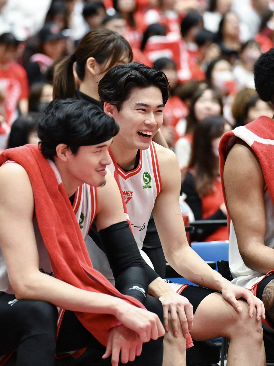 𝐾𝑎𝑟𝑖𝑛 🍎 tweet media