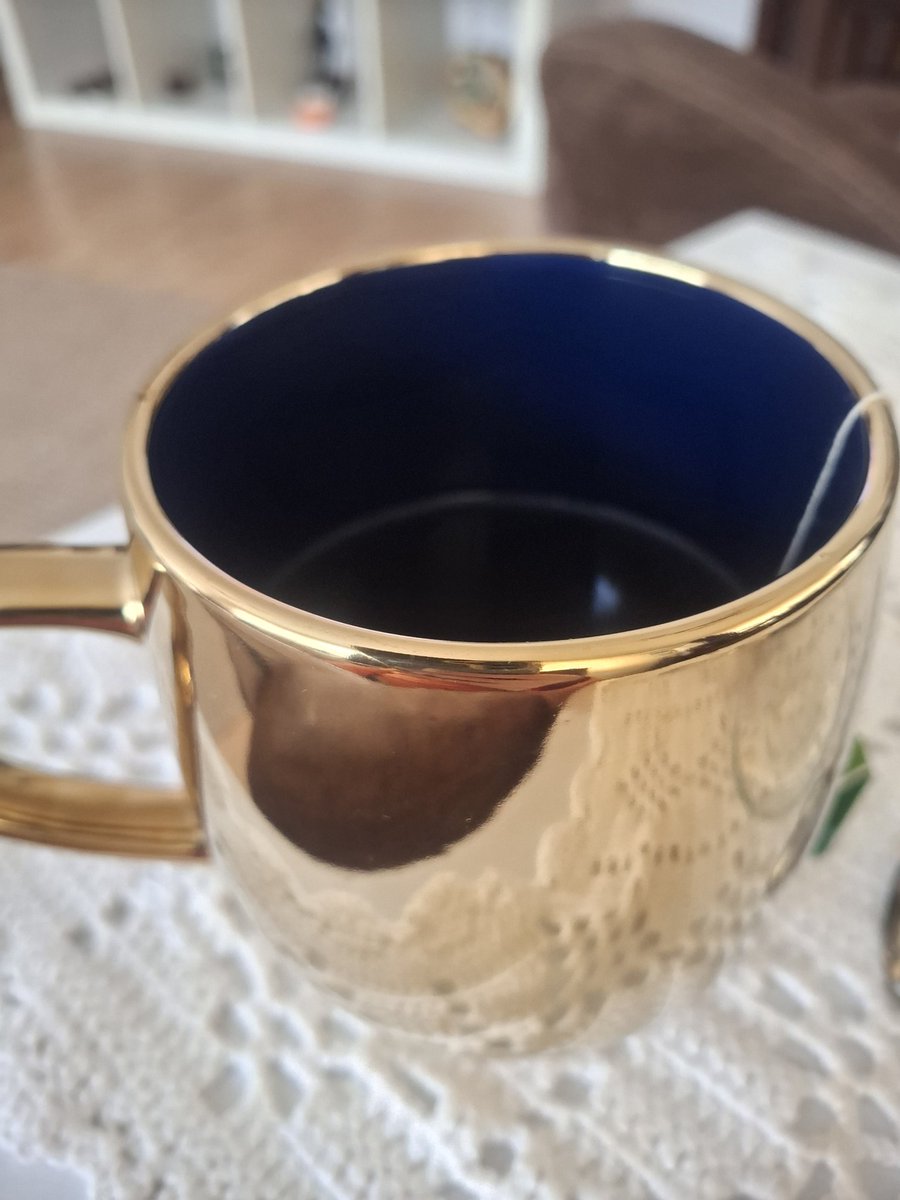 AydTubaaa's tweet photo. Milletin vekili ne işe yarar ? 

Açılımını biliyoruz: Milletin vekili ( sözlük anlamı ) 
Peki gerçekten kimin vekili? 🤔

Papatya çayı içerek soruyorum 🌼
#Sorgula #Gündem #HalkınSesi #milletvekili https://t.co/MpD0kY4PZo