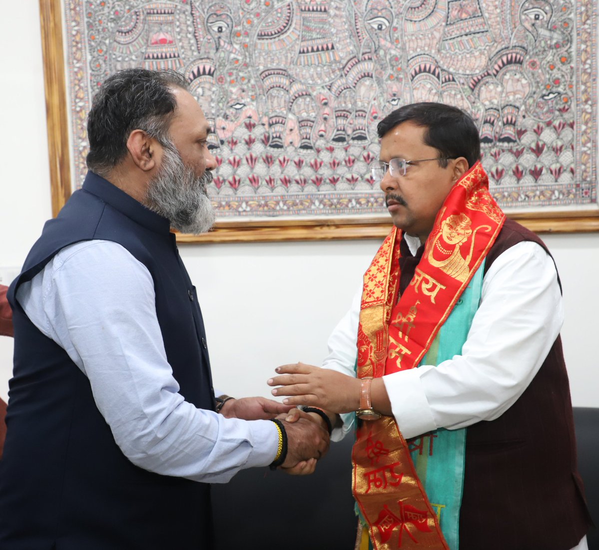 बिहार से राज्यसभा सांसद के रूप में शपथ ग्रहण करने पर माननीय राष्ट्रीय अध्यक्ष श्री <a href="/NitinNabin/">Nitin Nabin</a> जी को हार्दिक बधाई एवं शुभकामनाएं।

यह दायित्व देश एवं बिहार के विकास को नई गति प्रदान करेगा। 
आपके सफल कार्यकाल के लिए ढ़ेर सारी शुभकामनाएं।