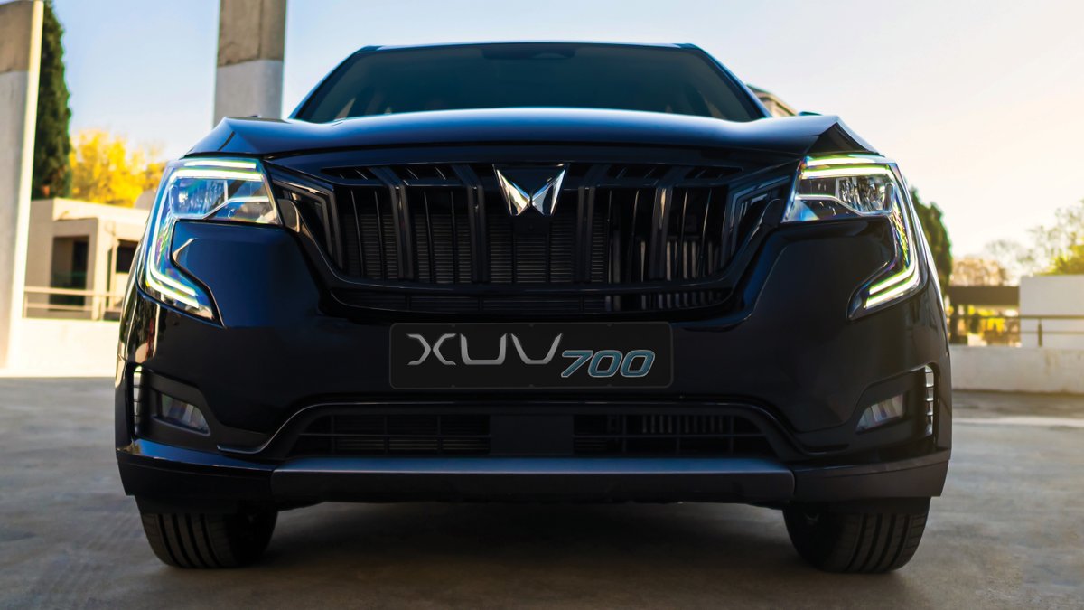 Mahindra_SA's tweet photo. Every detail darker. Every angle sharper. The MAHINDRA XUV700 Black Edition defines presence with its bold black grille, sleek alloy wheels, and Napoli Black finish.
#MahindraSA #AuthenticVehicles #AuthenticSUVs #XUV700 #ExploreActiveLiving https://t.co/JyccU2dWB0