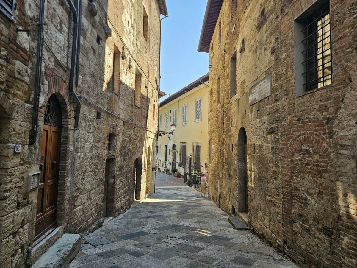 RJonTourUK's tweet image. Colle di Val d’Elsa is a hilltop town in Tuscany known for its medieval upper town, the Elsa River and the Sentierelsa trail. 

rjontour.com/colle-di-val-d… #Tuscany #Italy #travelinspiration