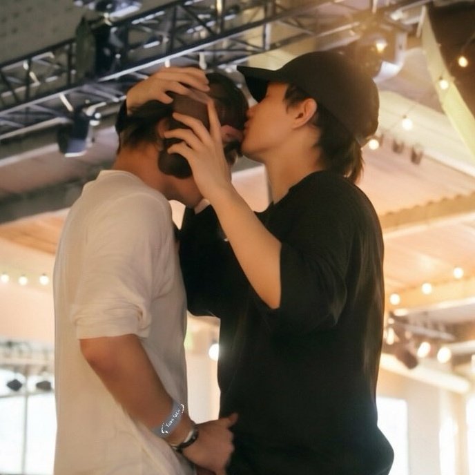 нσρє tweet media