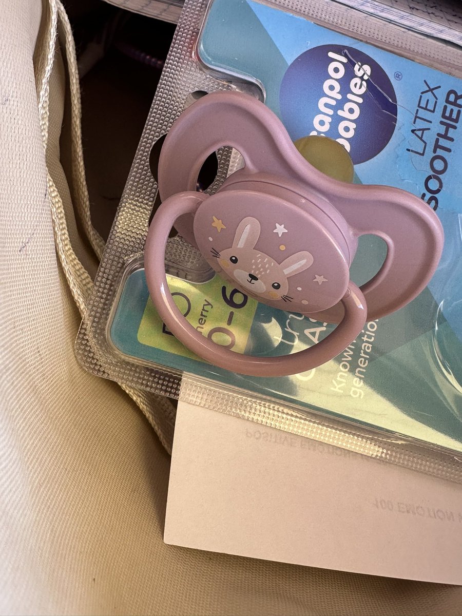 Delly🍭 tweet media