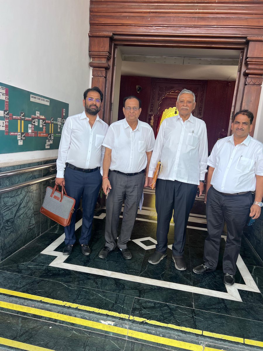 लघु उद्योग भारती के प्रतिनिधि मंडल ने शासन सचिव एवं प्रदूषण नियंत्रण मंडल की अध्यक्ष से की उच्च स्तरीय बैठक; औद्योगिक समस्याओं के समाधान का मिला ठोस आश्वासन
जयपुर। लघु उद्योग भारती के एक उच्च स्तरीय प्रतिनिधि मंडल ने राजस्थान में सूक्ष्म एवं लघु उद्योगों तथा खनन क्षेत्र से जुड़ी