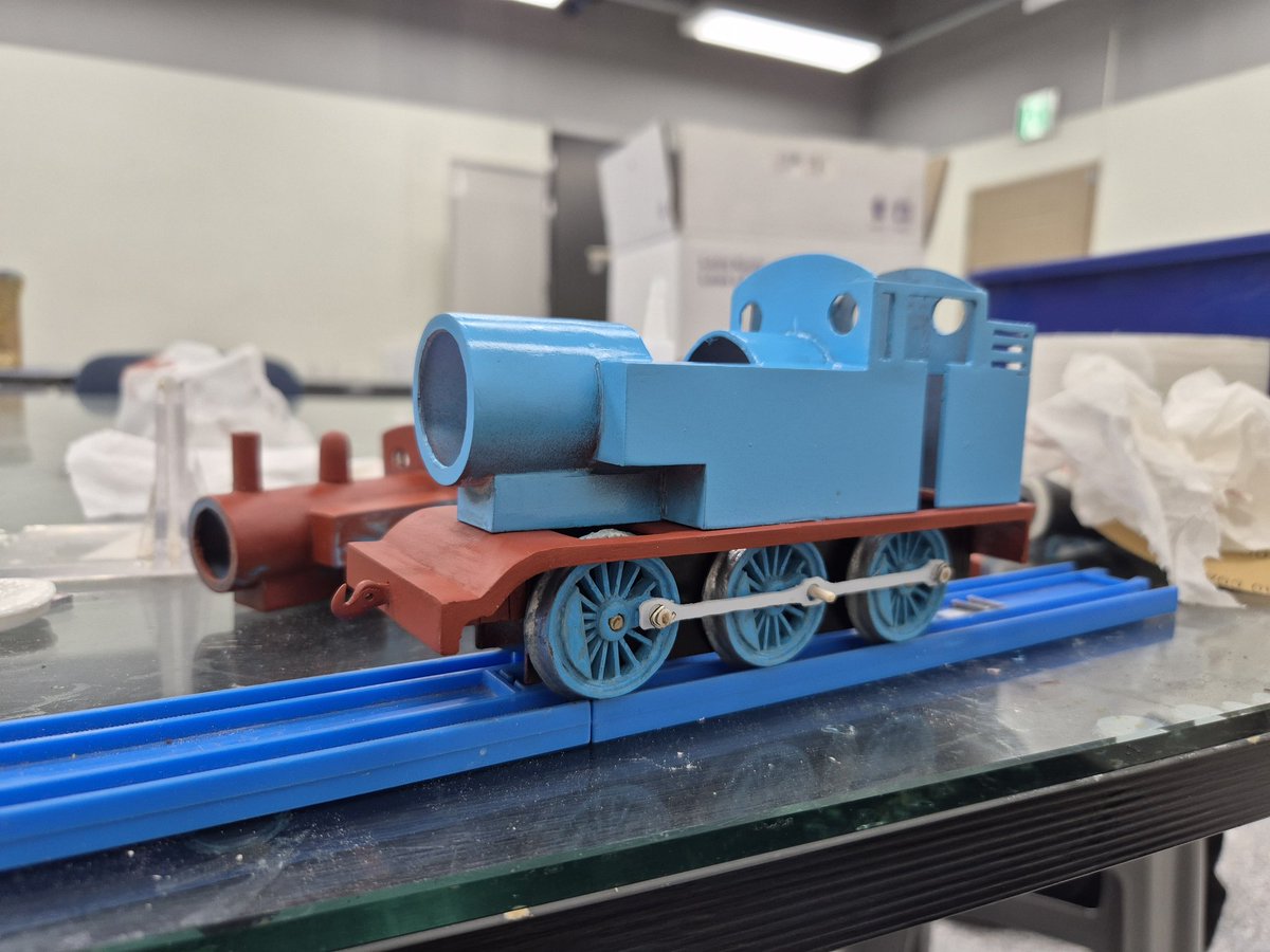 makethomasmodel's tweet photo. 페인트 작업 https://t.co/br7cHdCc7Q