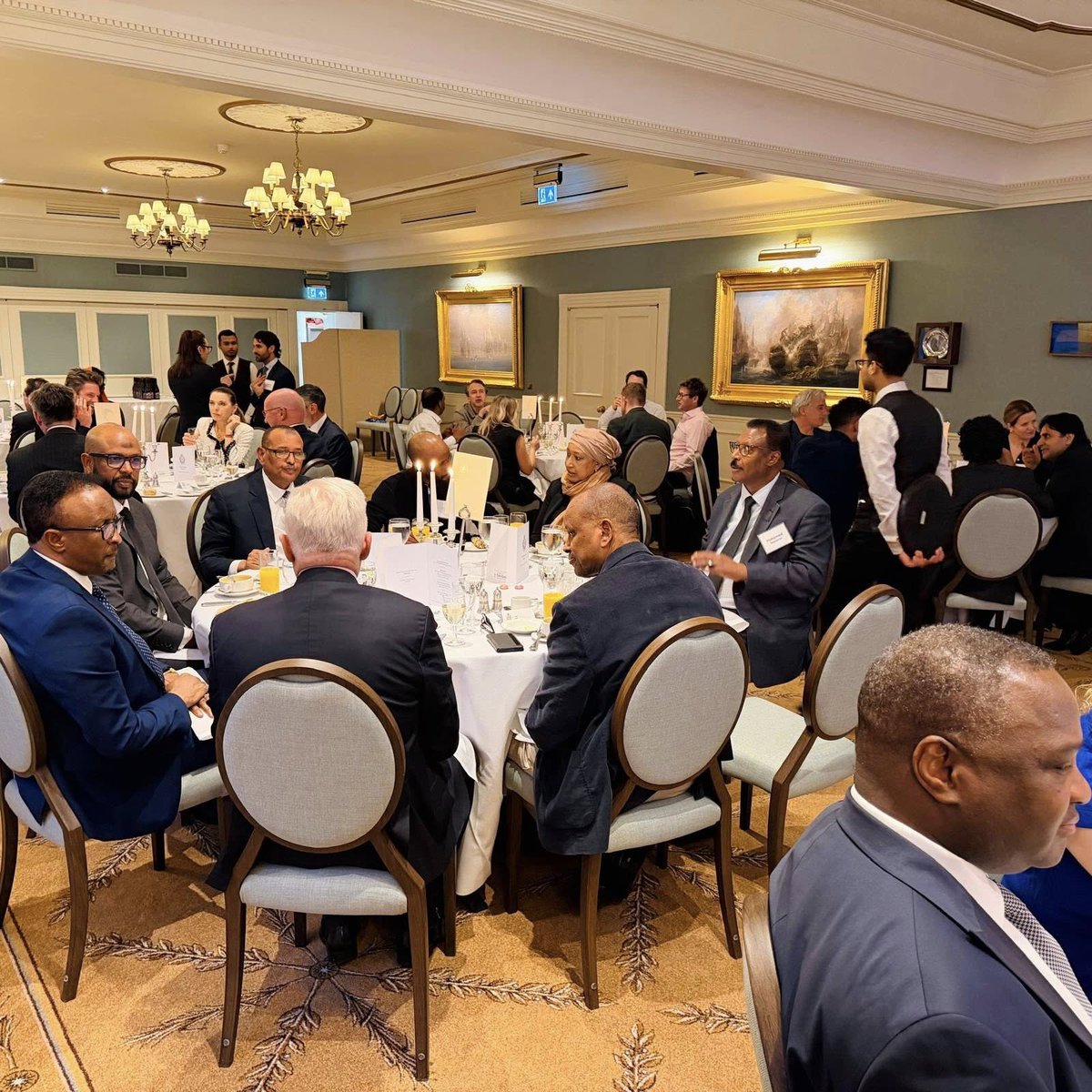 Roble Muse tweet media