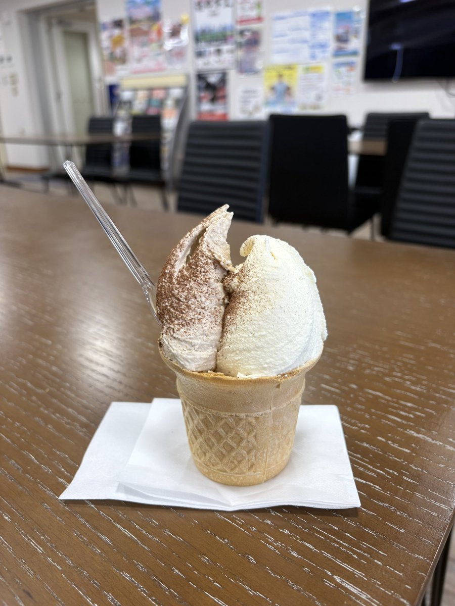 estemanis5's tweet photo. 7ラウンド目
毎年恒例お花見コンペ

県北はまだ開花しておらず残念な状況
追い討ちをかけるような激寒で結果も残念

せっかく年一の楽しみで遠くまで来たのになぁ

寂しいので去年の写真を載せとこ

今日は久々に身も心もボロボロでした
はぁメンエスで癒されたい https://t.co/tR8MRamsSd