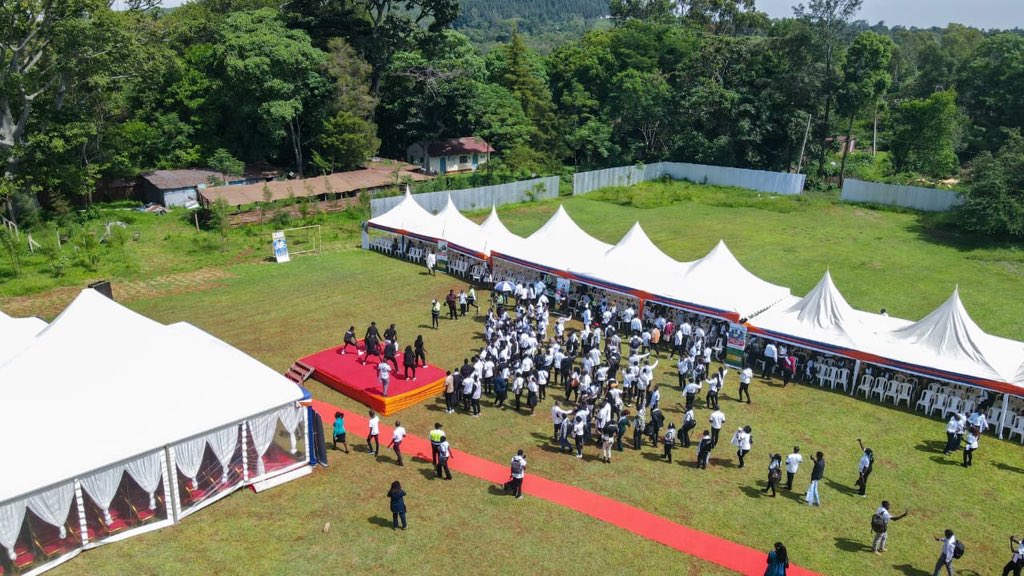 Bookten8's tweet photo. Siaya is celebrating today! 🎓 The UK-funded Inclusive Digital Futures Programme graduated over 1,200 young people, mostly young women and persons with disabilities, opening digital job opportunities.

@ACWICT @of_siaya @UKinKenya @FCDODigital

 #DigitalAccessSiaya https://t.co/r4s44LfhUe