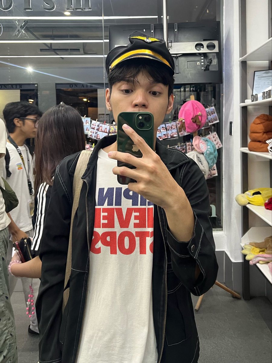 niel tweet media