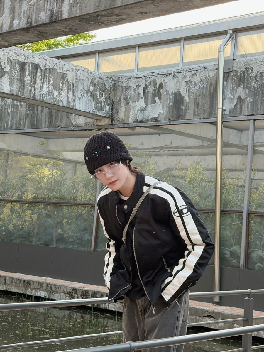 はよん tweet media