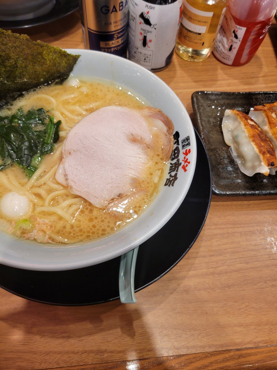 たけけ tweet media