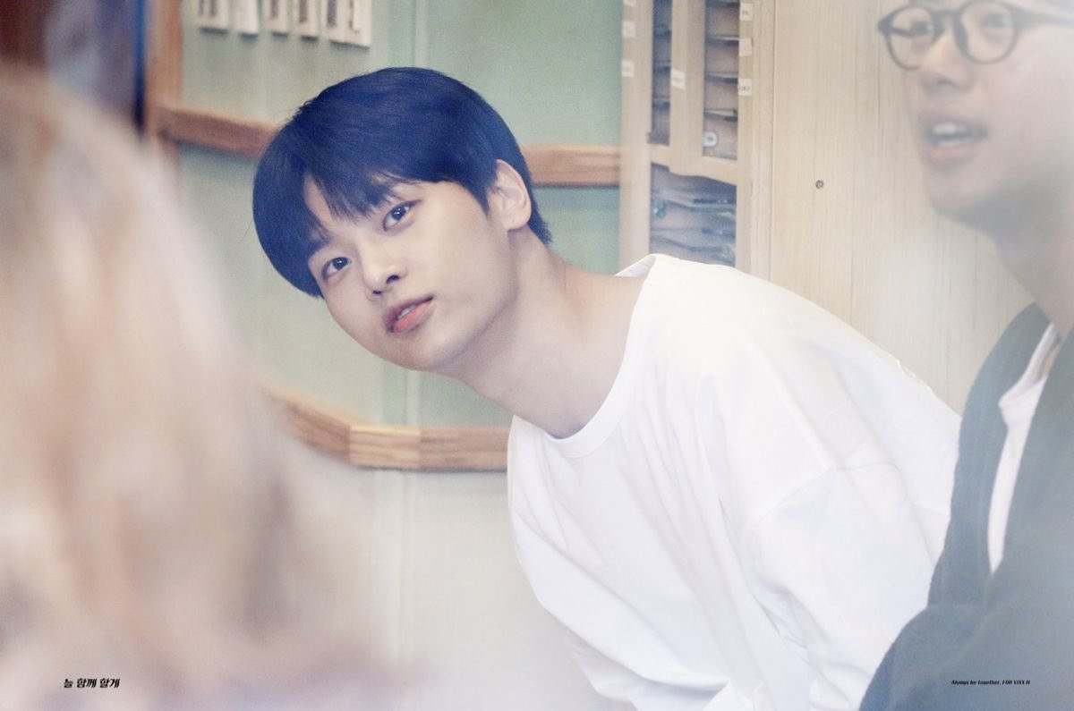 뱁새가 마인크래프트 그만하래

거기에
내뱁새 새장 짓고 있는데