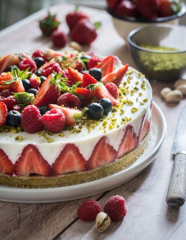 TeleMediaFr's tweet image. #Cuisine Cheesecake fraises, pistache et chocolat blanc jujube-en-cuisine.fr/cheesecake-fra…