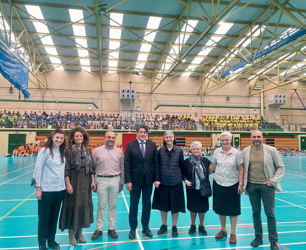 Distrito de Hortaleza tweet media