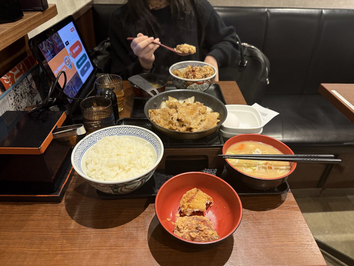 はやさか tweet media