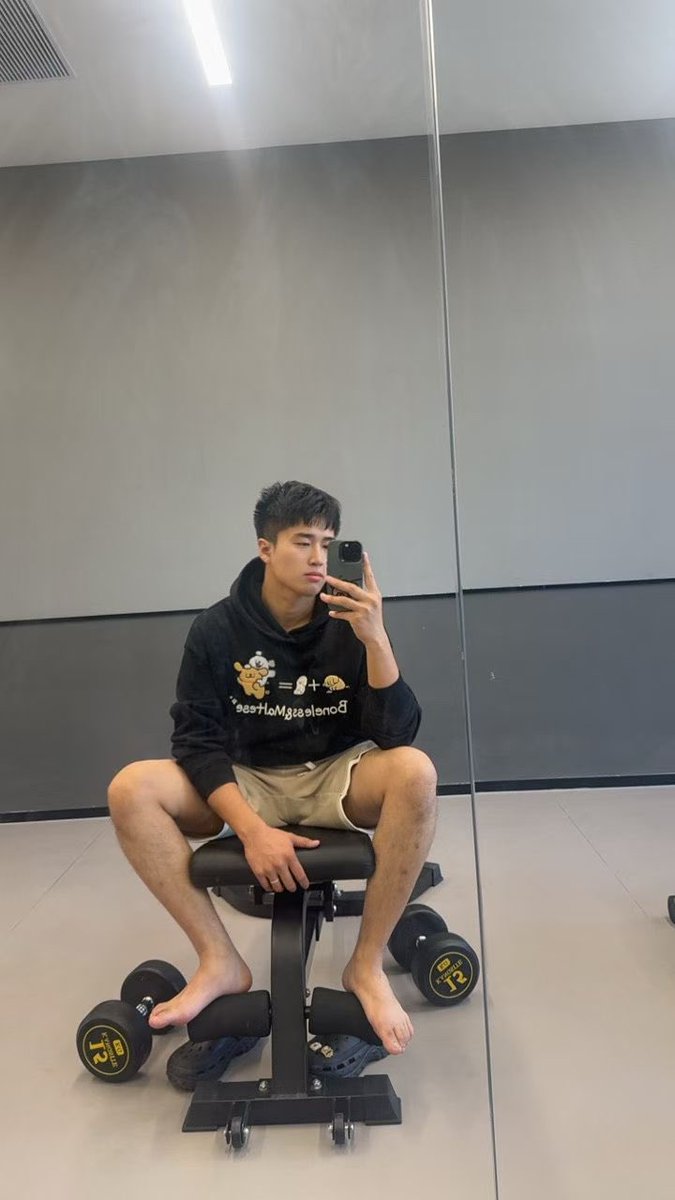 爱吃凤梨🍍1.0 tweet media