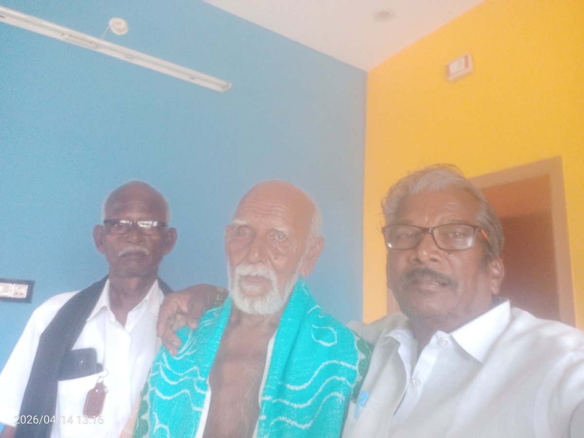 karunagreen's tweet photo. வேதாரணியம் 
தொகுதி ம���ுதூர் தெற்கு 
 ஊராட்சி ச்சார்ந்த கழக
மூத்த முன்னோடி 
 அண்ணன் காவண்ணான  நானா. சுப்ரமணியம் அவர்களிடம் வாக்கு சேகரித்த போது 
 அன்புடன் கவிஞர் சித கருணாநிதி 
 நாகை மாவட்ட திராவிட முன்னேற்றக் கழக இலக்கிய அணி தலைவர் 

 ஸ்டாலின்தொடரட்டும் தமிழ்நாடு வெல்லட்டும் https://t.co/j71j5QHPvd
