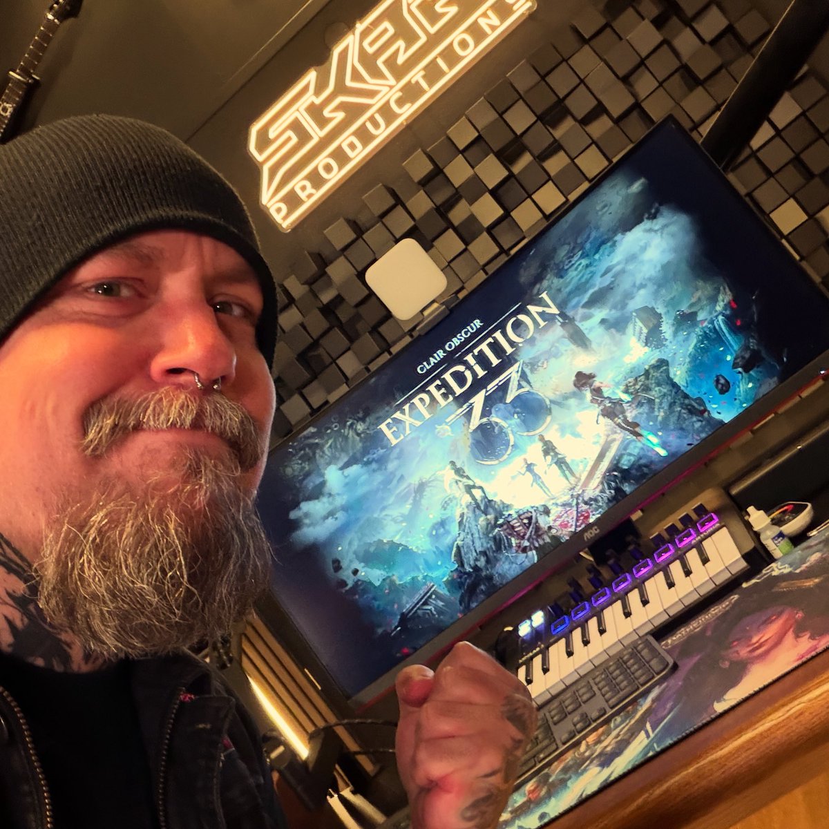 SkarProductions tweet media