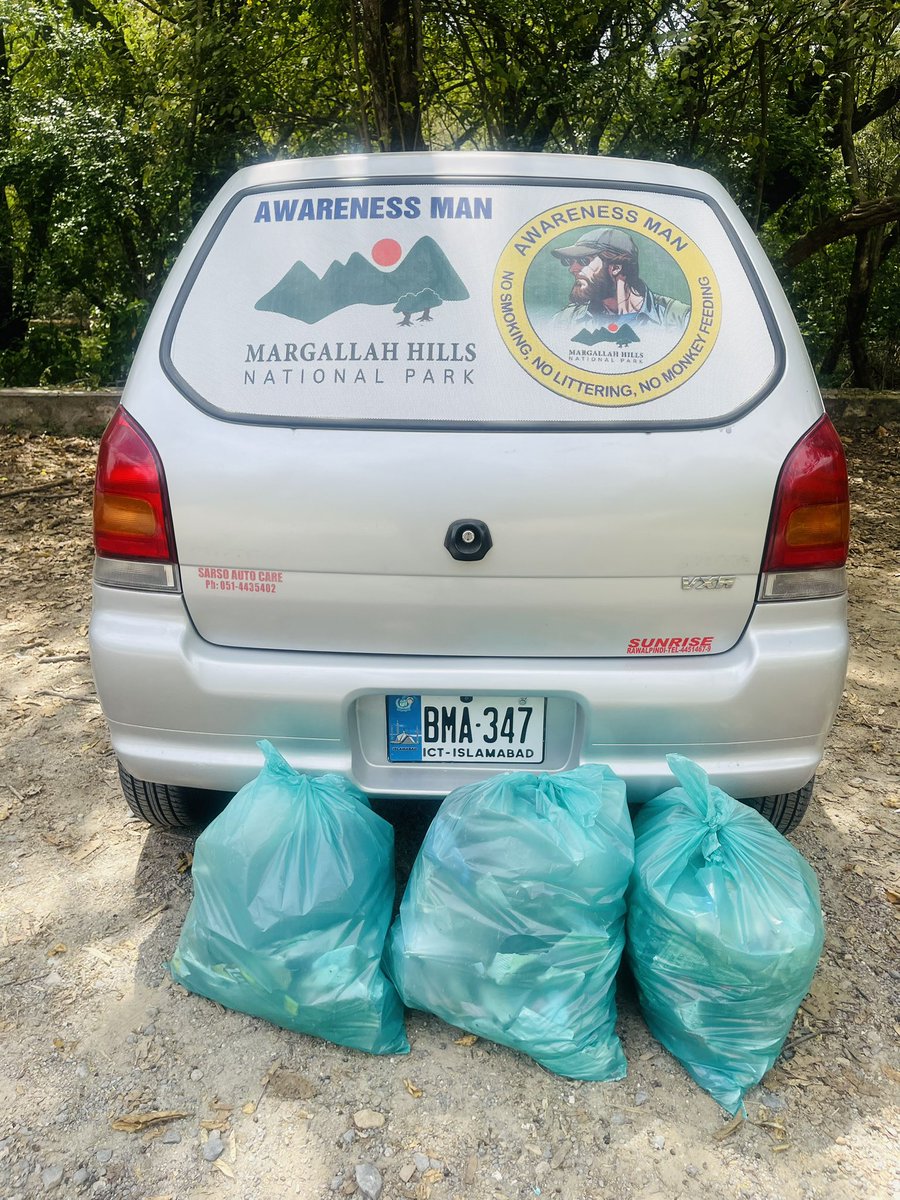 یہ ہے آپ کا اویئرنیس مین — میں اپنی گاڑی میں لوگوں سے زیادہ کچرا رکھتا ہوں، تاکہ ہمارے ٹریلرز صاف رہیں۔ میرا مشن ہے کچرا فری، پلاسٹک فری پاکستان۔ یہ صرف صفائی نہیں، ایک ذمہ داری ہے۔ آئیے ہم سب بھی اس کا حصہ بنیں۔ 💚🌿”

#AwarenessMan #CleanIslamabad #MargallaHills