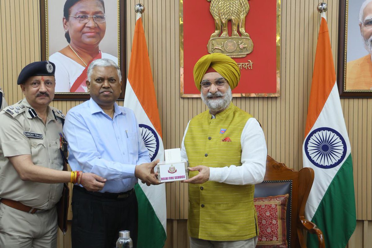 LG Delhi tweet media