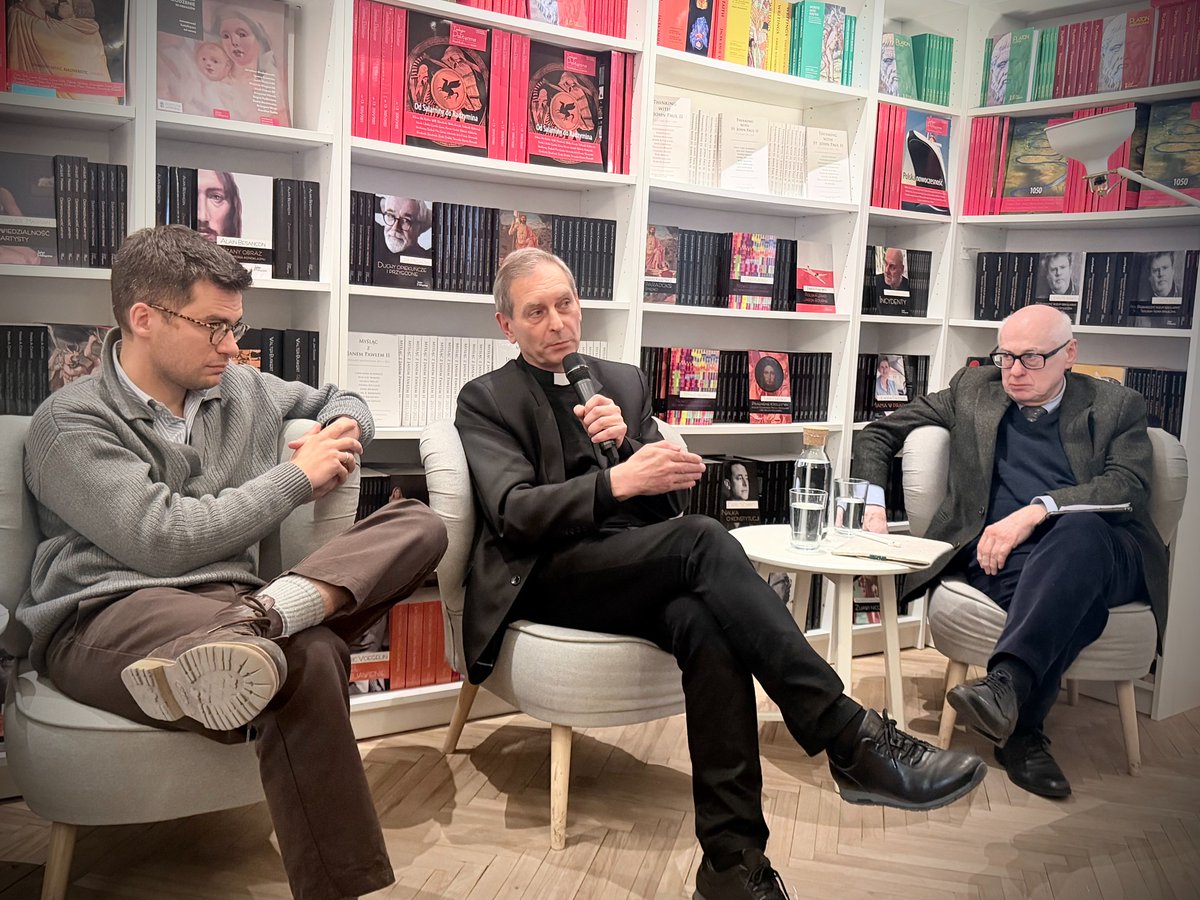 Teologia Polityczna tweet media