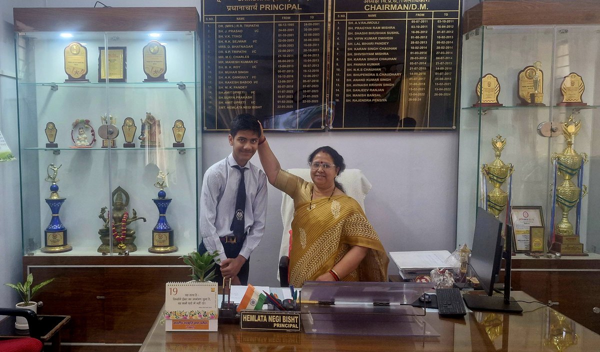 JNVSambhal's tweet photo. Class X Topper Kumar Manas  scored 98% with 100 marks in Hindi https://t.co/BSQgk4bH1K