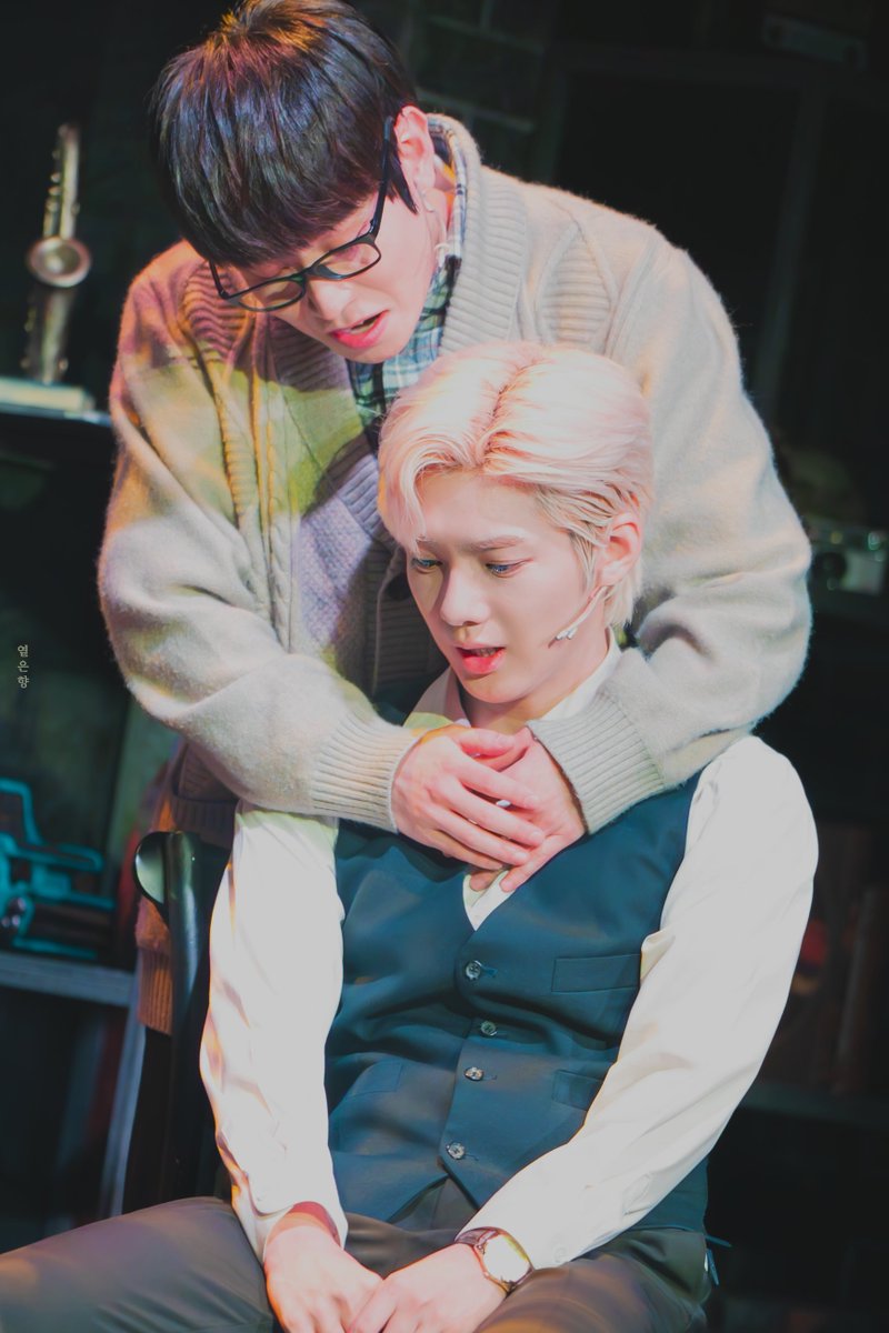 _ang_pic's tweet photo. 260415 뮤지컬 스톤 스페셜커튼콜 | 우리가 처음 시를 쓰기까지
세묜 #박경호 배우님
할아버지 #이진우 배우님

실컷 슬퍼하렴, 그래도 괜찮아 https://t.co/7WrOC7496C