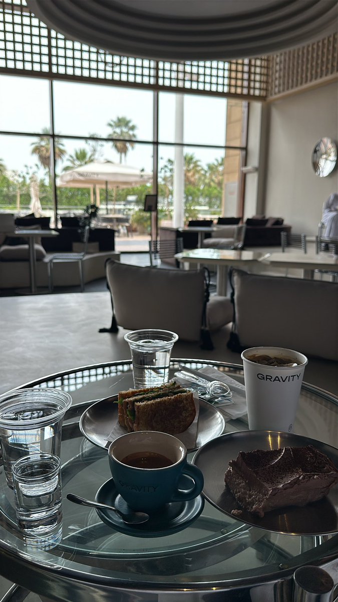 ‏﮼فهاق tweet media