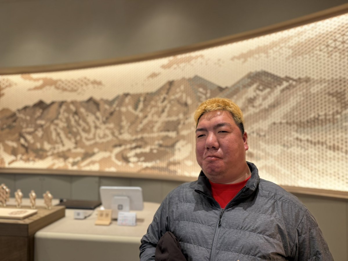 shimitchan's tweet image. 富山駅前CIC一階に昨日オープンした「組子座」にジンギスカンと訪問！

組子細工のお話を聞いて、クロモジ茶飲んできたよ。
kumikoza.com
#組子座
#CIC