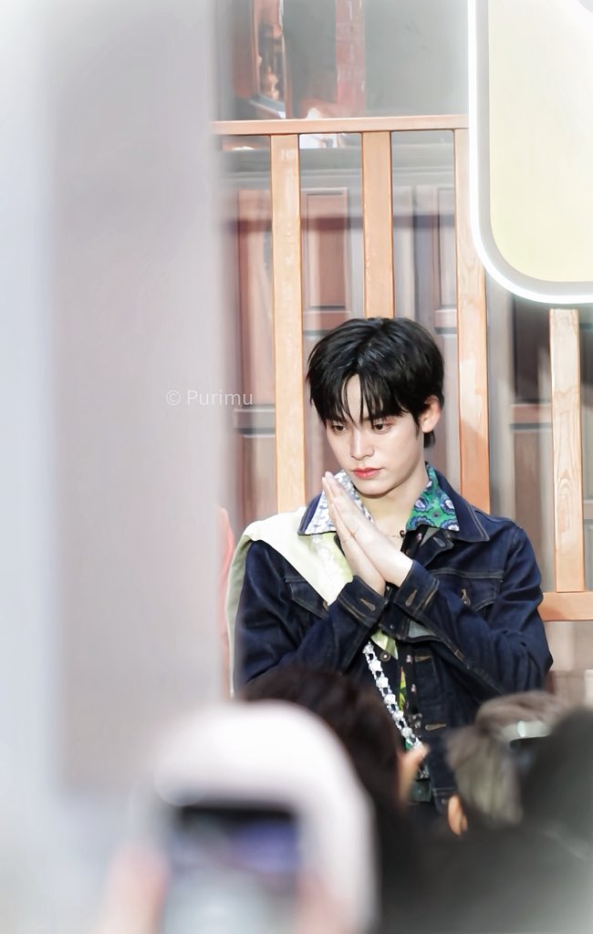 อย่าดื้อกับหมอนใบนั้น tweet media