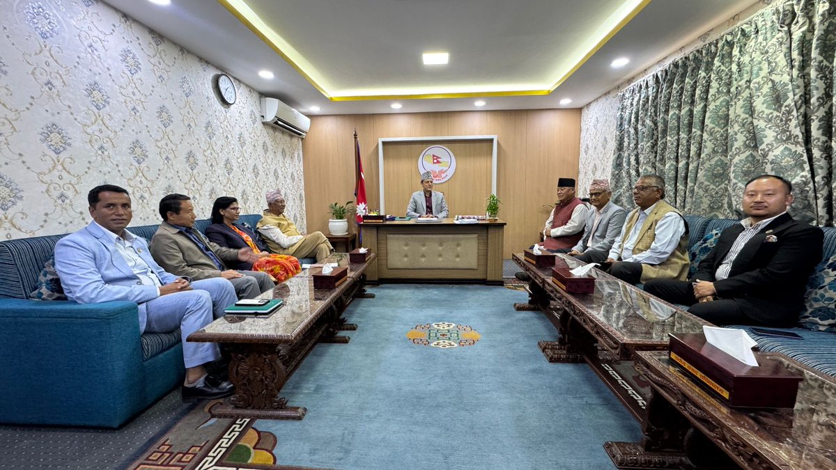 सम्माननीय सभामुख डोल प्रसाद (डीपी) अर्यालज्यूसँग प्रमुख प्रतिपक्षी तथा अन्य दलका सांसदहरूको भेटघाट ।