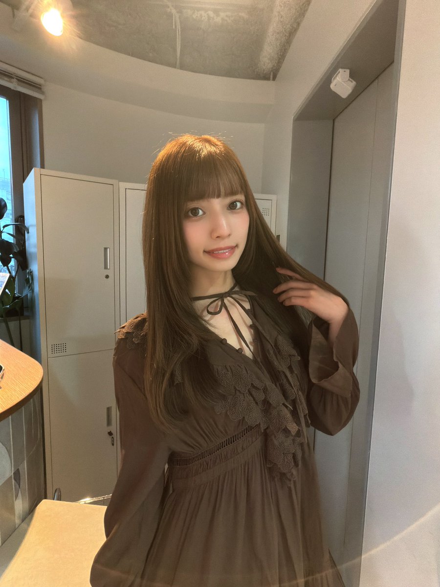 なお 髪質改善して頭小さくなった〜😮 そうすると目がぎゃんぎゃんに大きく