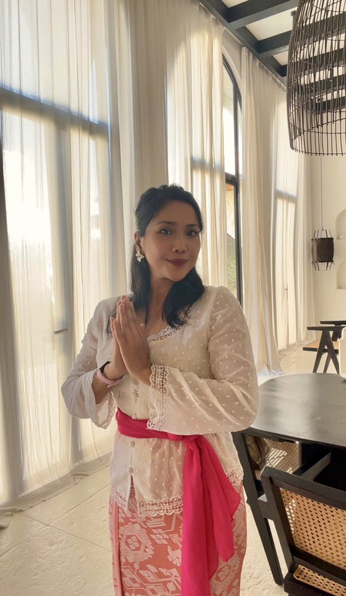 Naturalized island citizens 🏝️🏝️🏝️
Om swastyastu semeton, selamat beribadah hari Tilem 🙏🏼🙏🏼🙏🏼