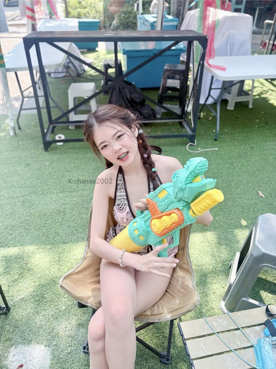 ความสุขของณชา tweet media