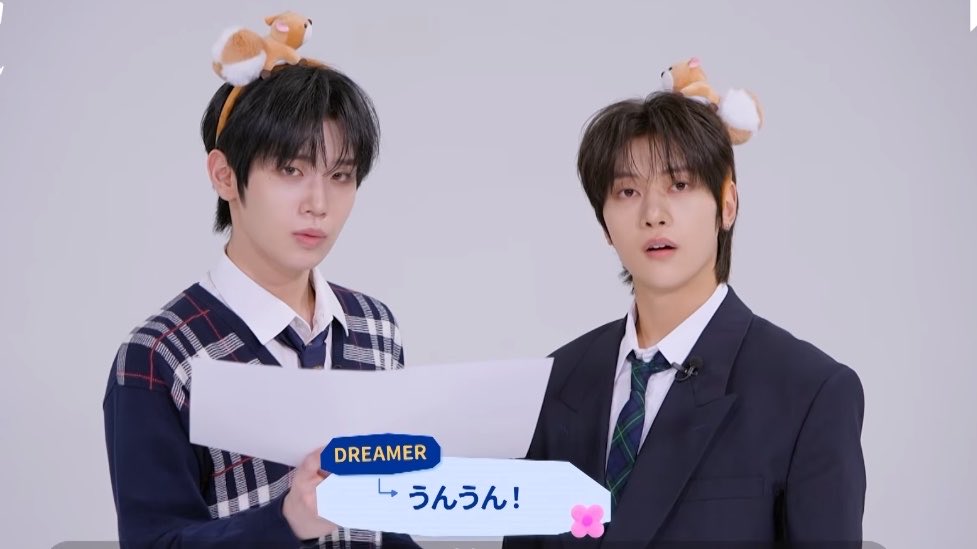 이분들 데이트 신청하는건데 왜자꾸 화면너머의 나를 이렇게 쳐다보는거임ㅆ