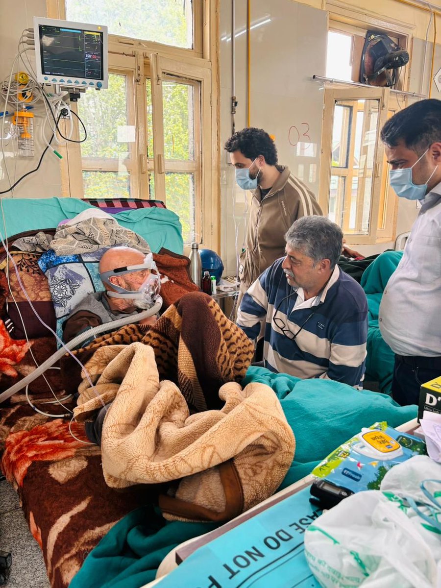 Bilal Gani Lone visited SMHS Hospital to enquire about the health of jailed MP Engineer Rashid’s father, expressing concern and solidarity with the family.

#BilalGaniLone #EngineerRashid #SMHSHospital #JammuAndKashmir #BreakingNews