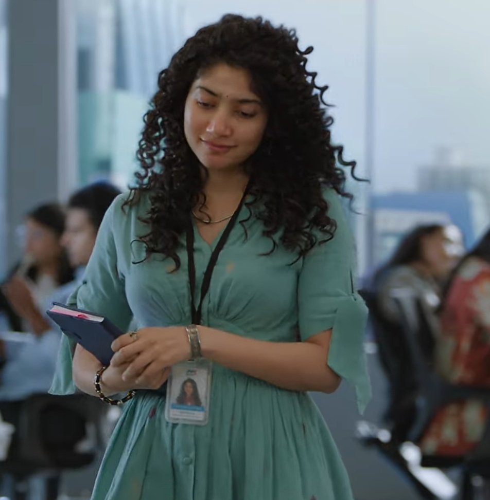 Noodles hair style lo bhale cute ga unnaru madam <a href="/Sai_Pallavi92/">Sai Pallavi</a> 😊
#SaiPallavi 😍👑