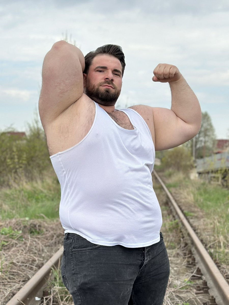 Ioan Ciuchi tweet media