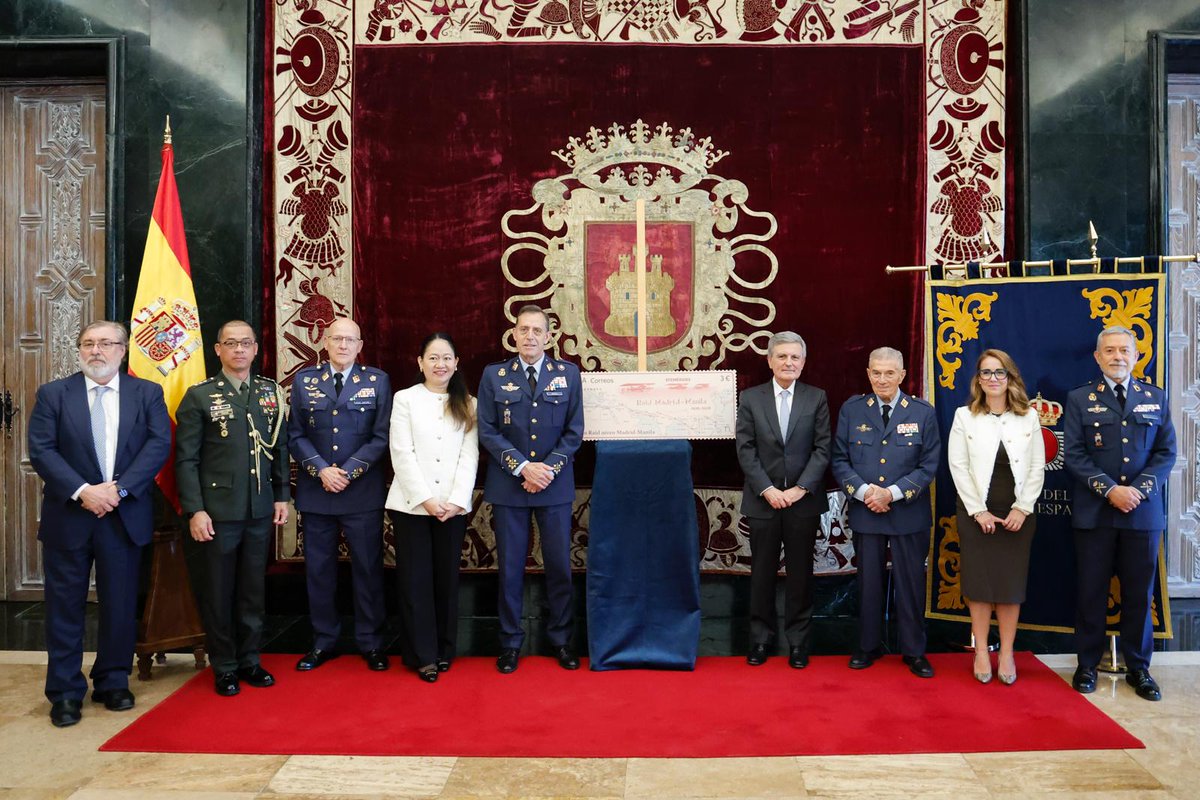 Un sello para recordar la gesta de la Escuadrilla Elcano en el centenario del raid Madrid-Manila.

<a href="/Correos/">Correos</a> presenta el sello conmemorativo del centenario del raid aéreo como homenaje a la Escuadrilla Elcano, poniendo en valor una de las grandes gestas de la aviación española.